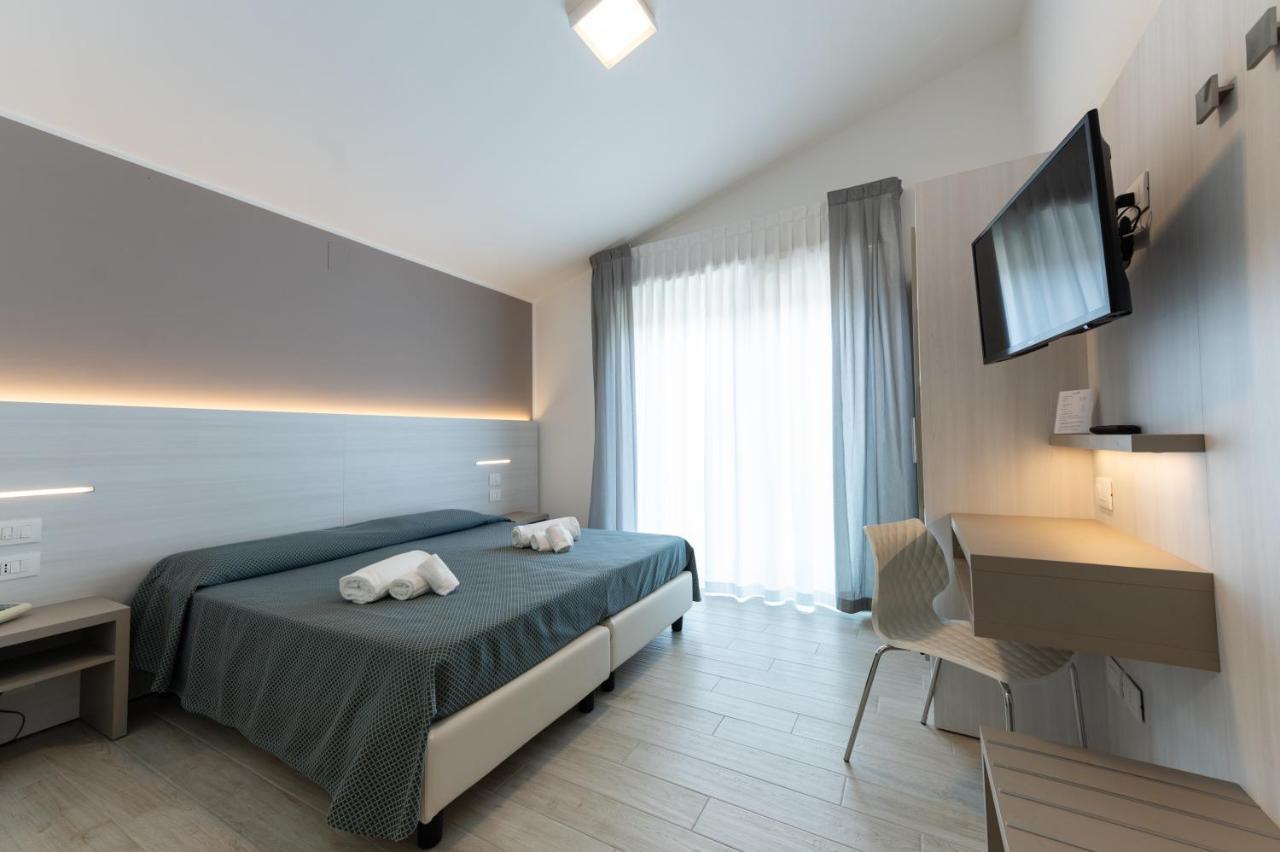 Hotel La Bussola Ortona Esterno foto