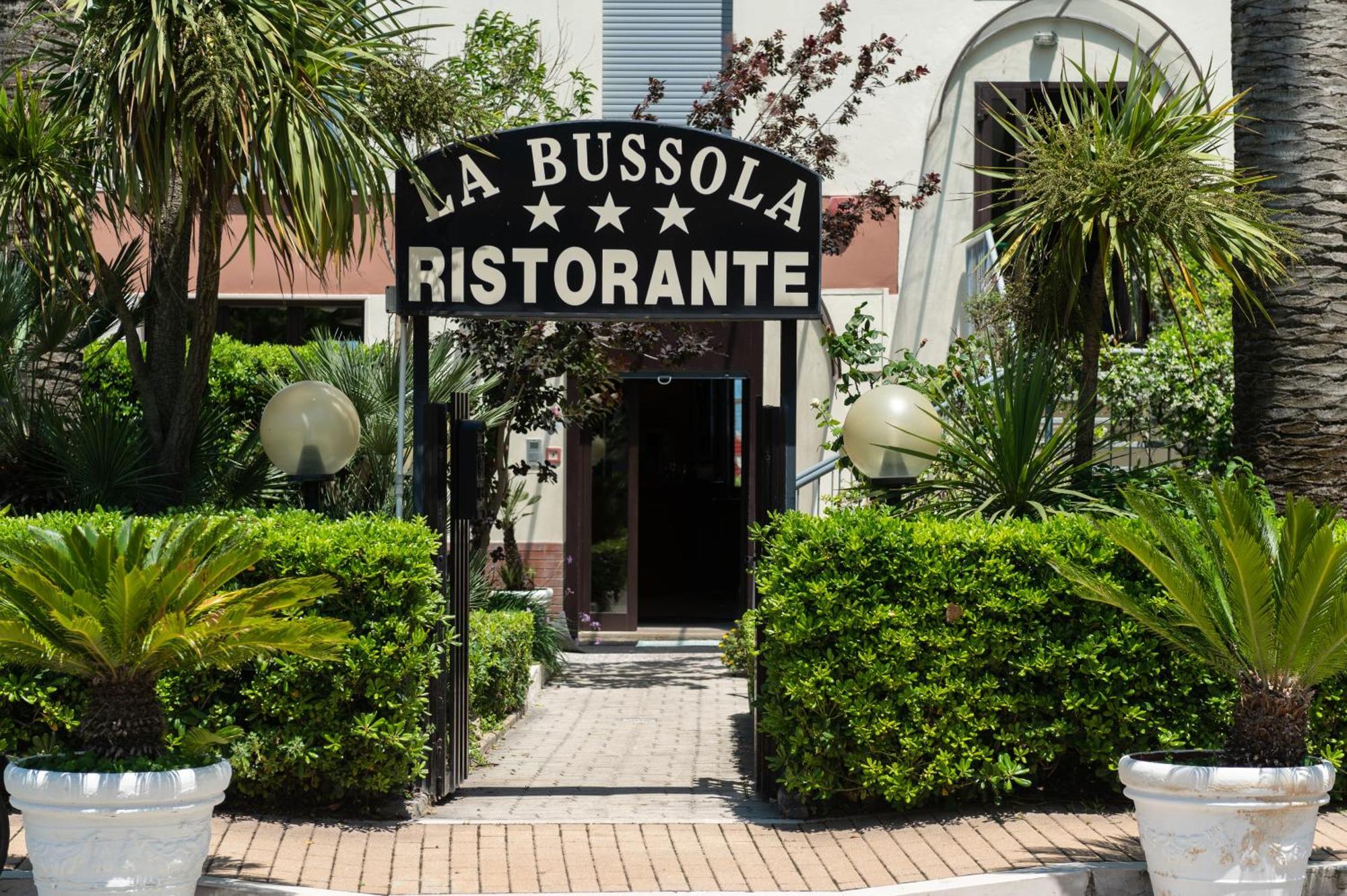 Hotel La Bussola Ortona Esterno foto