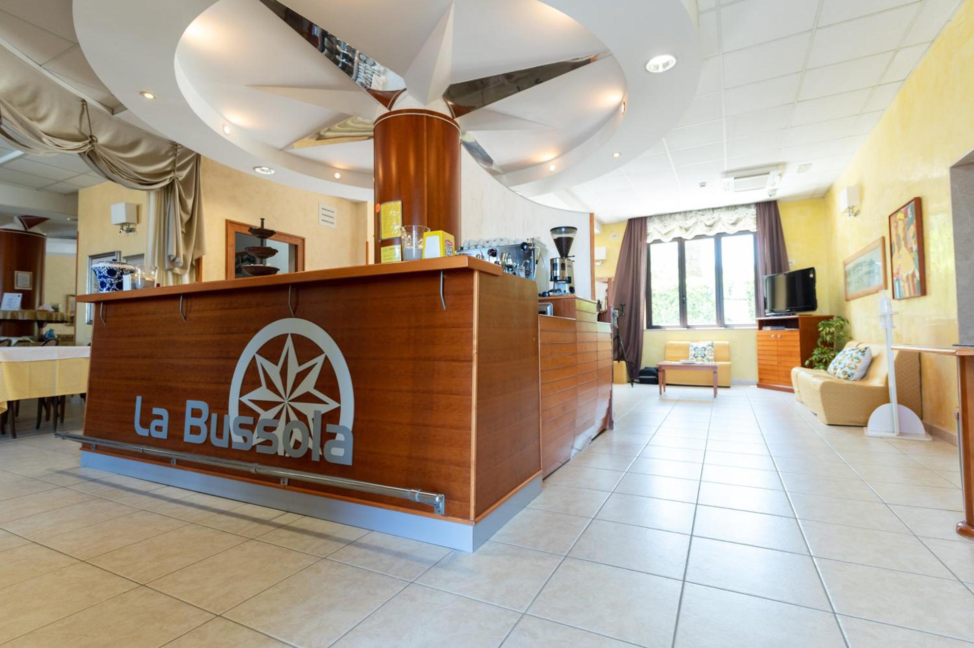 Hotel La Bussola Ortona Esterno foto