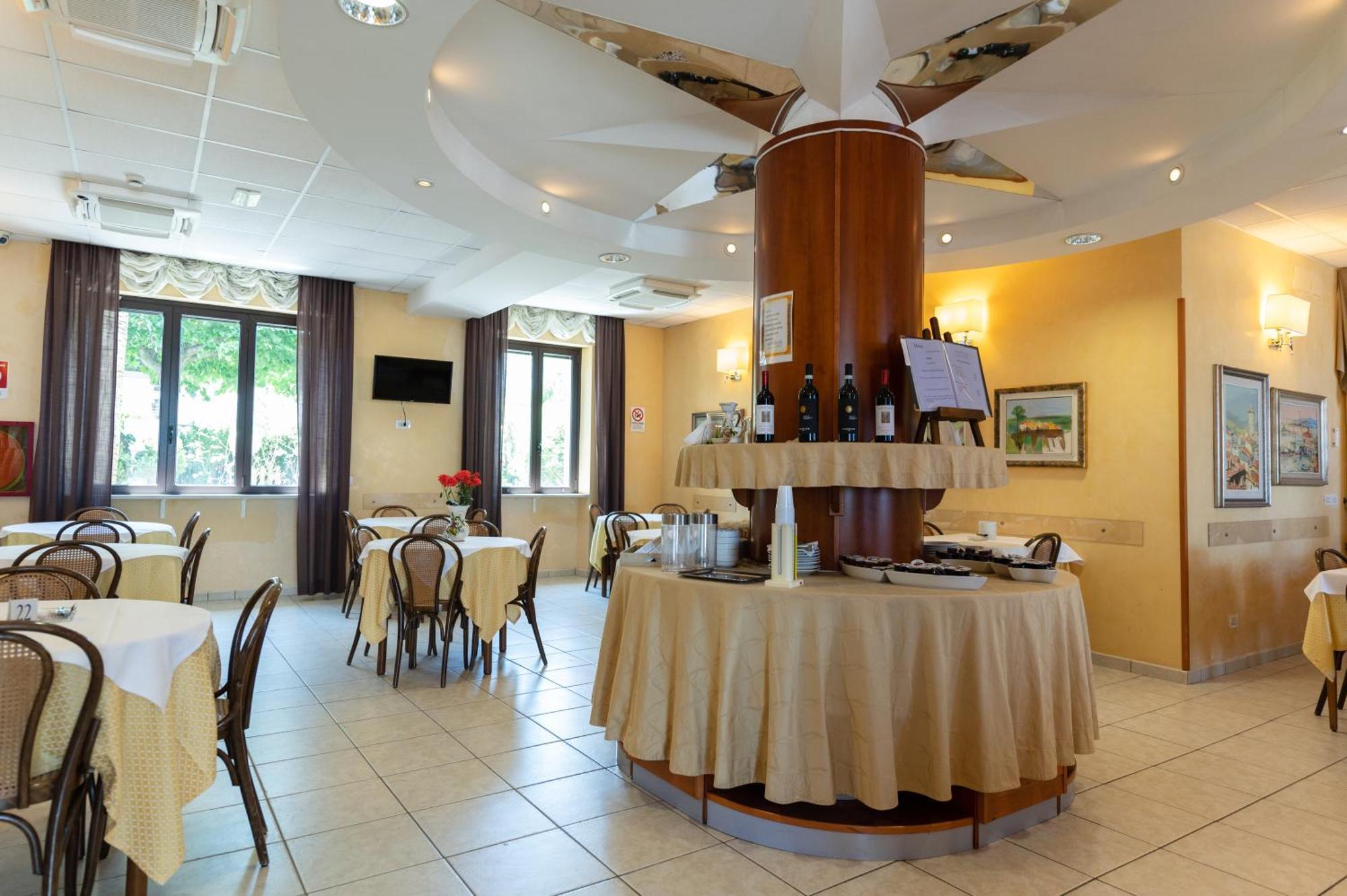 Hotel La Bussola Ortona Esterno foto