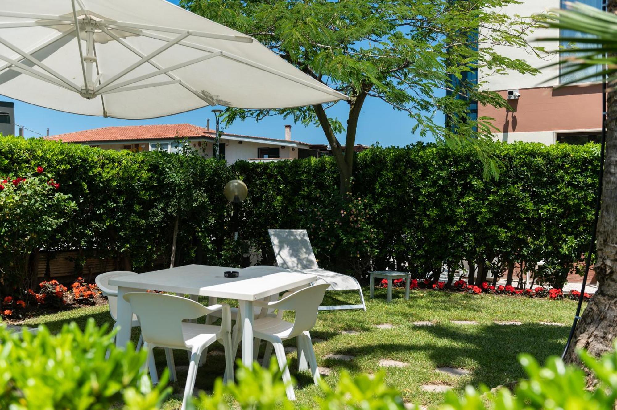 Hotel La Bussola Ortona Esterno foto